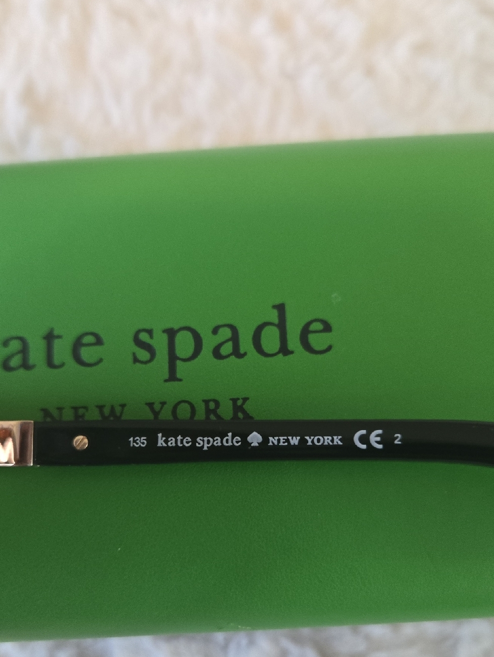 Kate Spade Tortoiseshell Cat-Eye Sunglasses with Green Hard Case - Picture 3 of 4